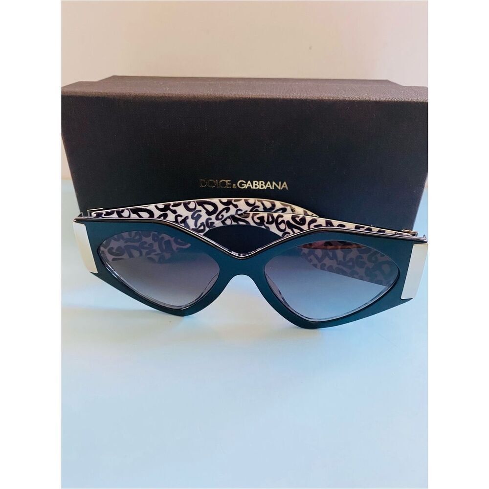 Dolce & Gabbana New & Authentic Black Exterior, All Over DG Logo Interior